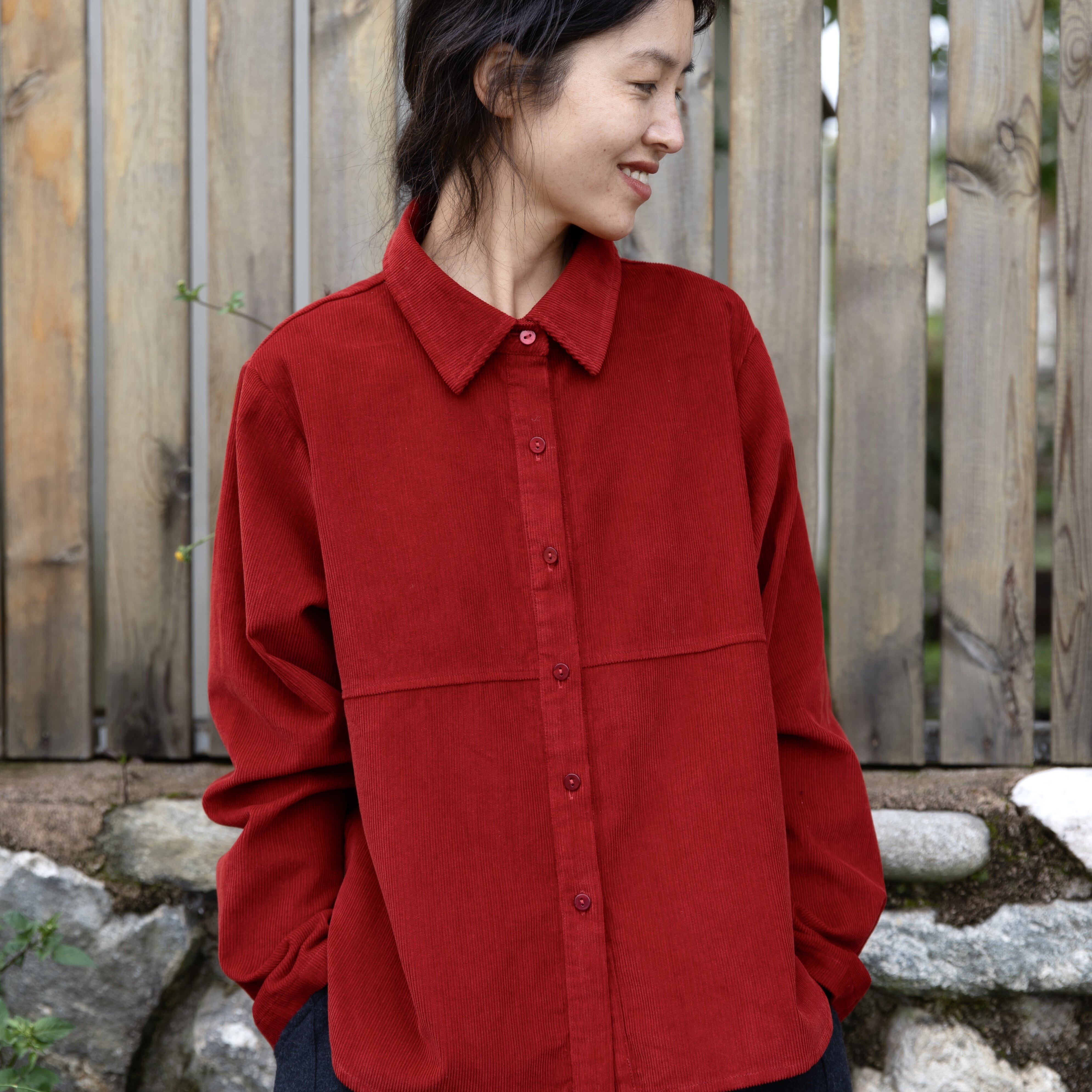 复述复古红全棉灯芯绒简约翻领衬衣 可调节袖扣绒感长袖文艺衬衫