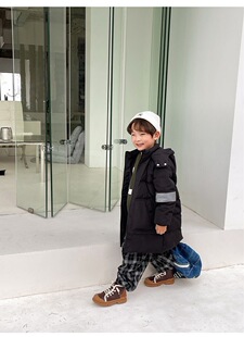 羽绒服男童冬季中长款设计感拼色袖连帽白鸭绒羽绒外套男孩子加厚