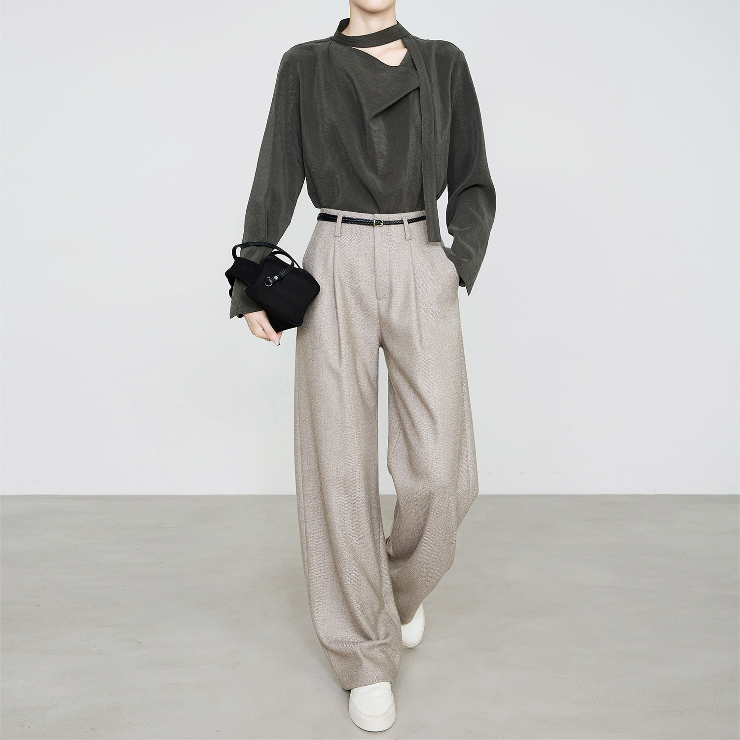 夏莫卡老钱风燕麦色直筒裤女2025羊毛西装裤显瘦天丝阔腿裤秋9735