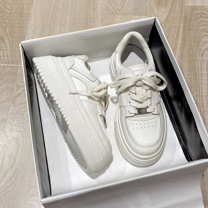 2025年新款真皮薄款增高厚底小白鞋女网红百搭休闲运动复古板鞋潮