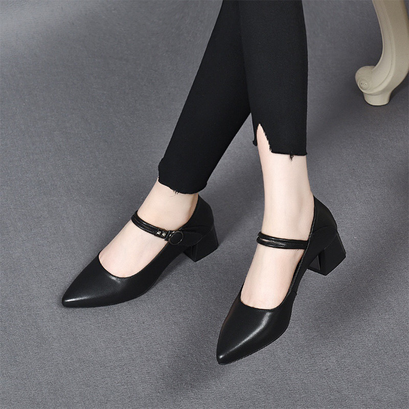 春季鞋子新款时尚尖头粗跟搭扣单鞋夏季休闲气质真皮软底女士皮鞋