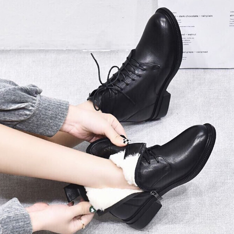 英伦风软皮马丁靴女黑色系带短靴加绒平底百搭靴子保暖加厚粗低跟