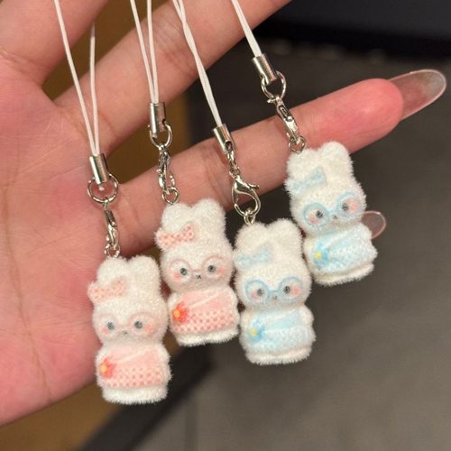 可爱植绒小兔钥匙扣手机链轻奢小众精致高级感情侣闺蜜款书包挂件