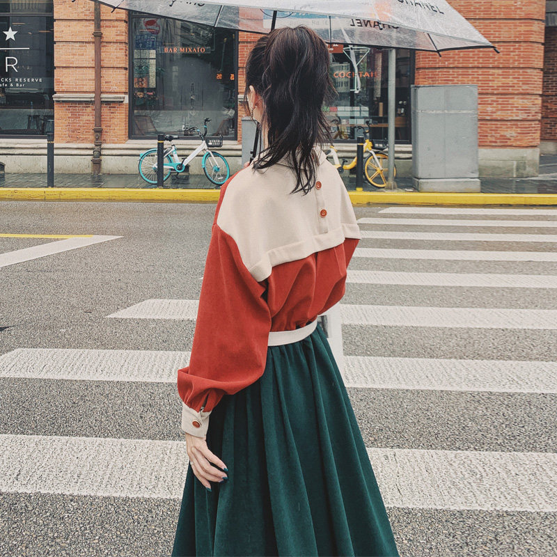 假两件连衣裙女2022春秋季新款高级感初恋系名媛气质法式拼色裙子