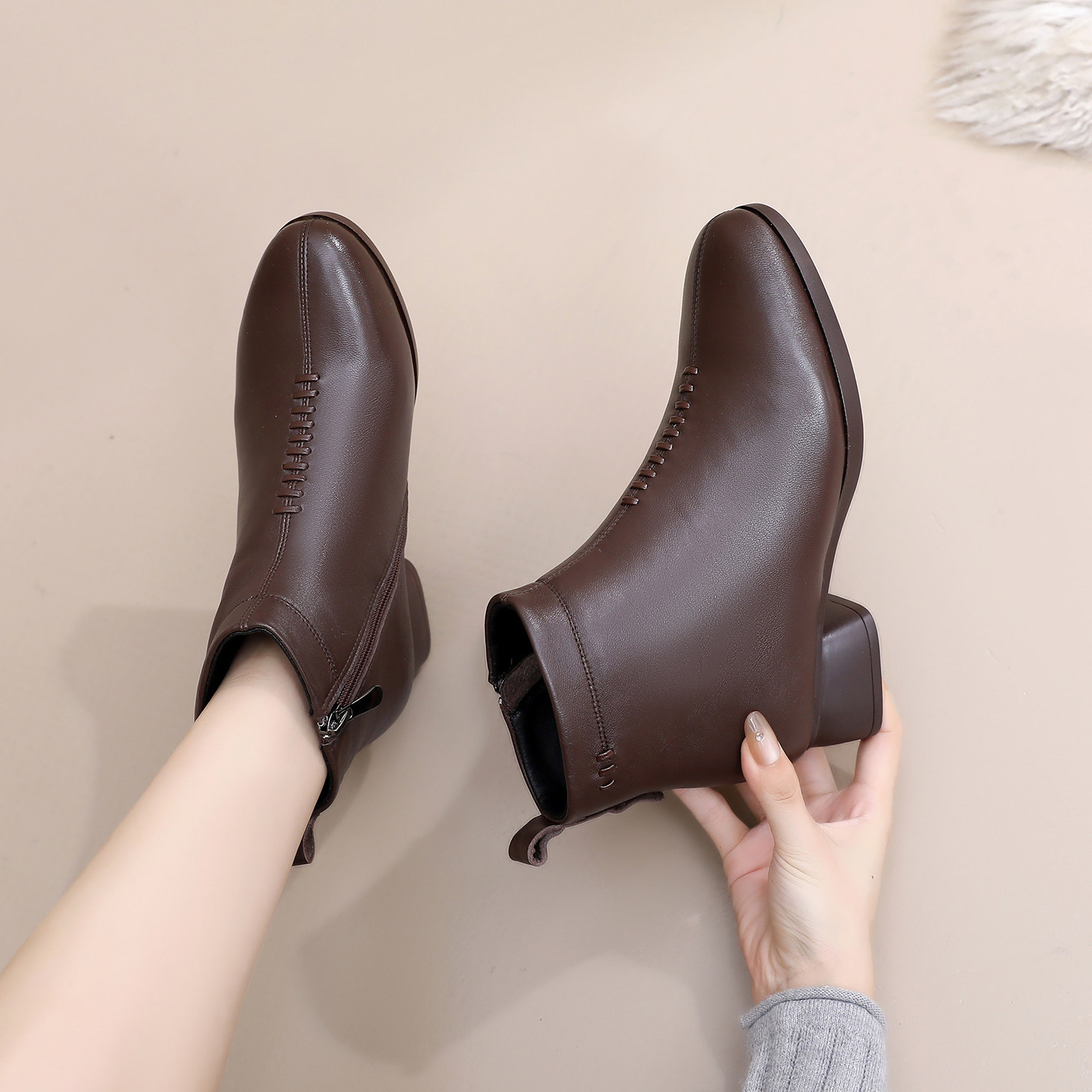 真皮软底大码加绒妈妈棉鞋女短靴