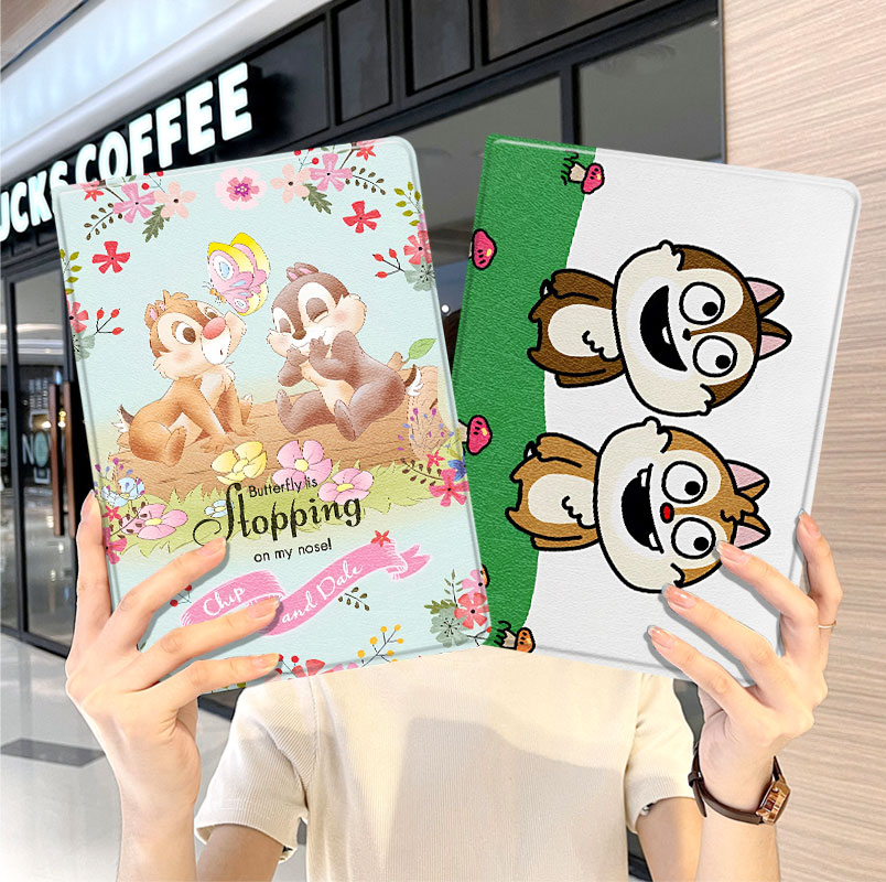 内壳软硅胶材质。舒适手感，四角防摔。