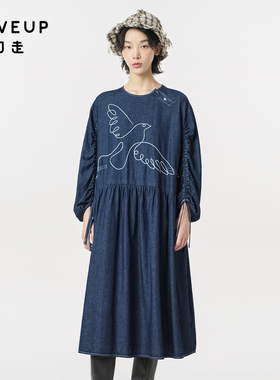 MOVEUP幻走2023冬季新款.FUN系列纯棉绣花抽褶设计师牛仔连衣裙