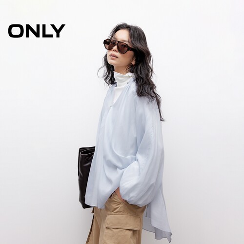 ONLYV领泡泡袖雪纺衫