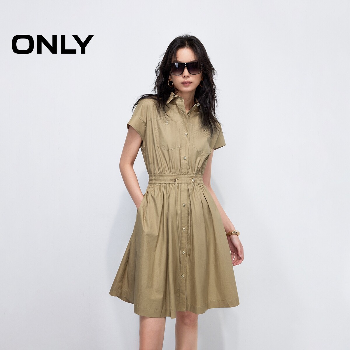 【ONLY奥莱】春夏落肩设计衬衫裙抽绳收腰显瘦翻领短袖连衣裙女