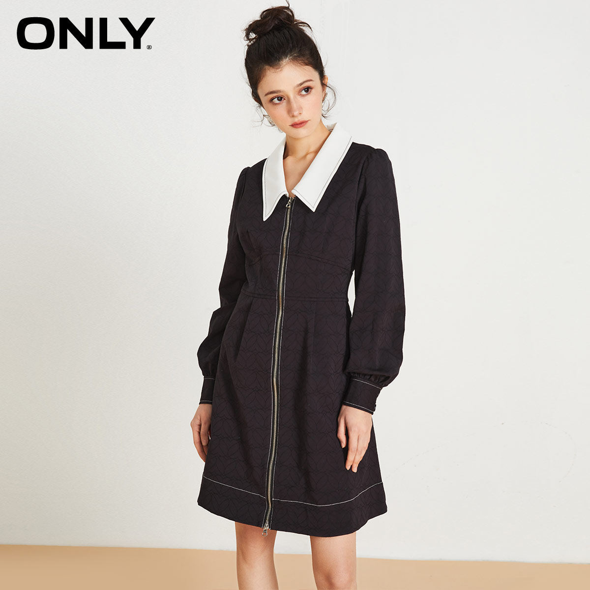 【ONLY奥莱】春夏新款气质百搭小黑裙收腰短款连衣裙女