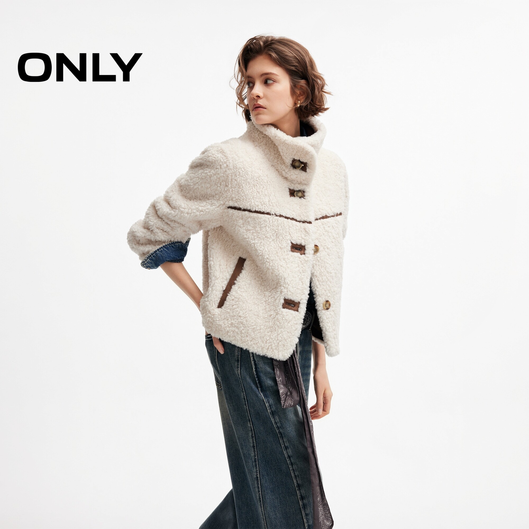 ONLY衣身撞色拼接短款棉服外套女