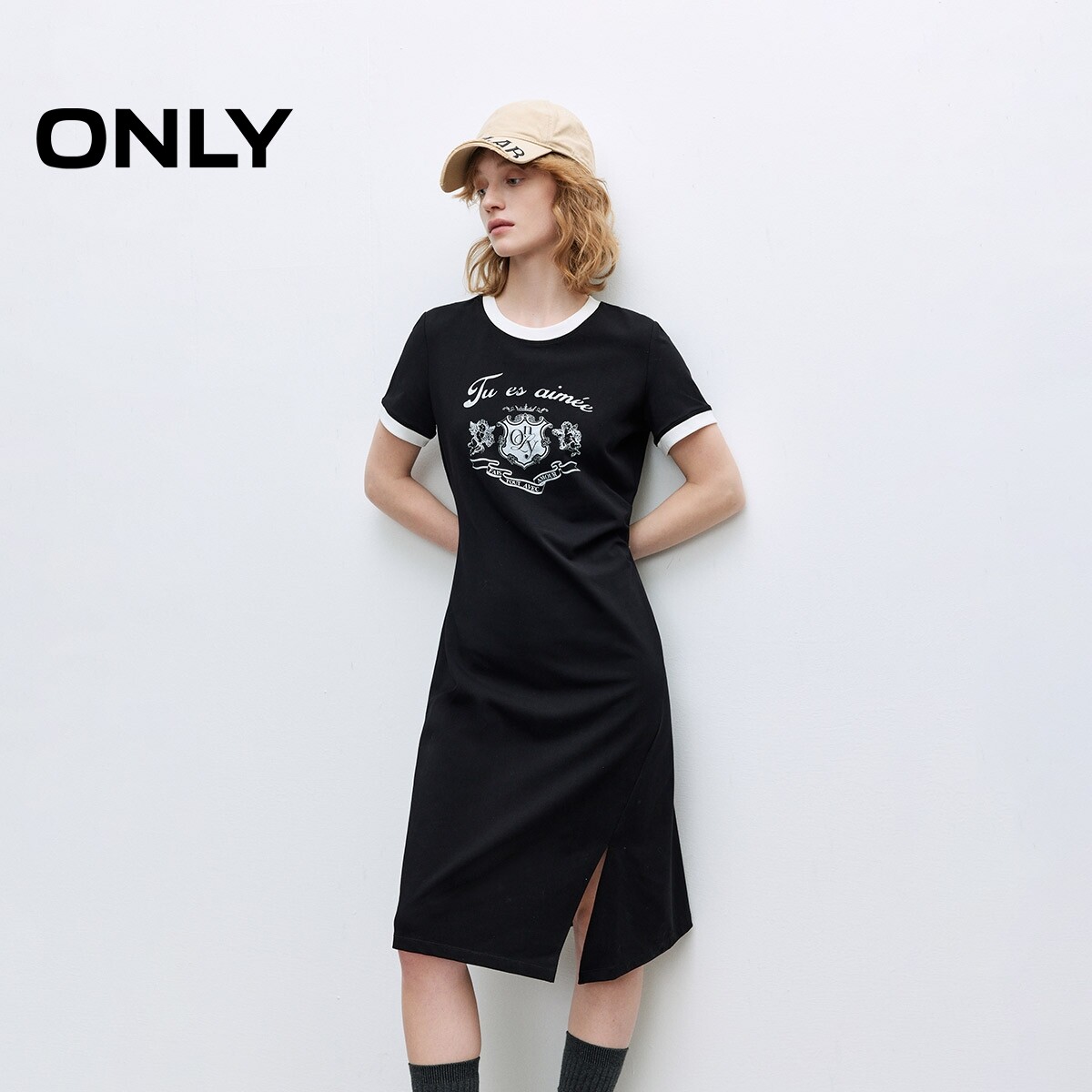 【ONLY奥莱】春夏美式复古印花单侧捏褶圆领短袖T恤裙连衣裙女
