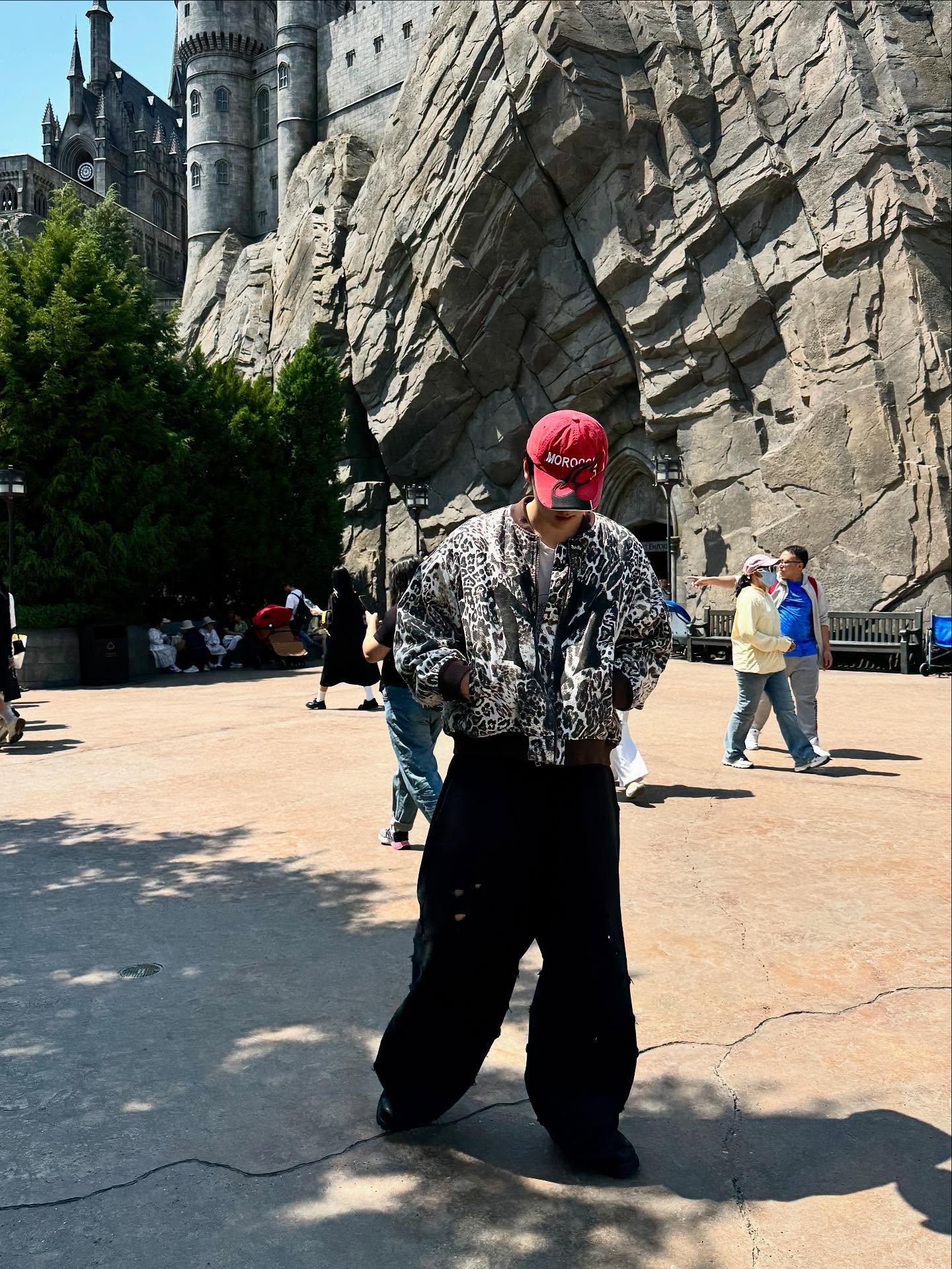 Mowalola豹纹破坏夹克重磅外套