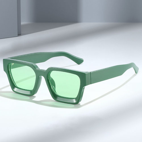 Trendythickframesunglasses