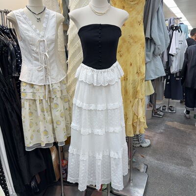 蕾丝拼接抹胸＋蛋糕裙半身裙