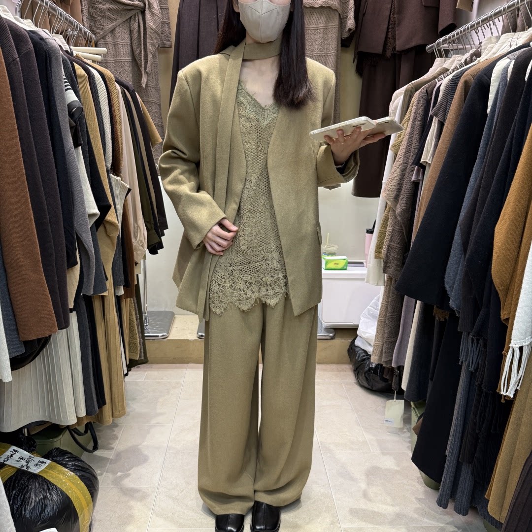 韩版蕾丝打底衫西装外套阔腿裤