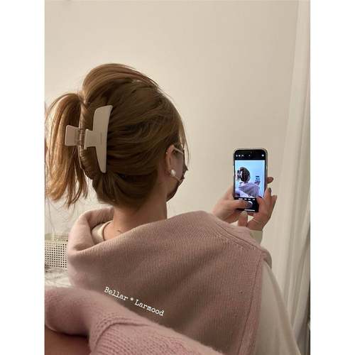 r / larmood milkwhite cream 奶白布丁 盘发抓夹