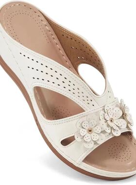 New Women's Slippers Casual Flower Hollow Wedge Beach Shoes