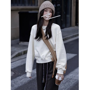 超好看白色短款卫衣女款小个子保暖秋冬2025新款加绒加厚圆领上衣