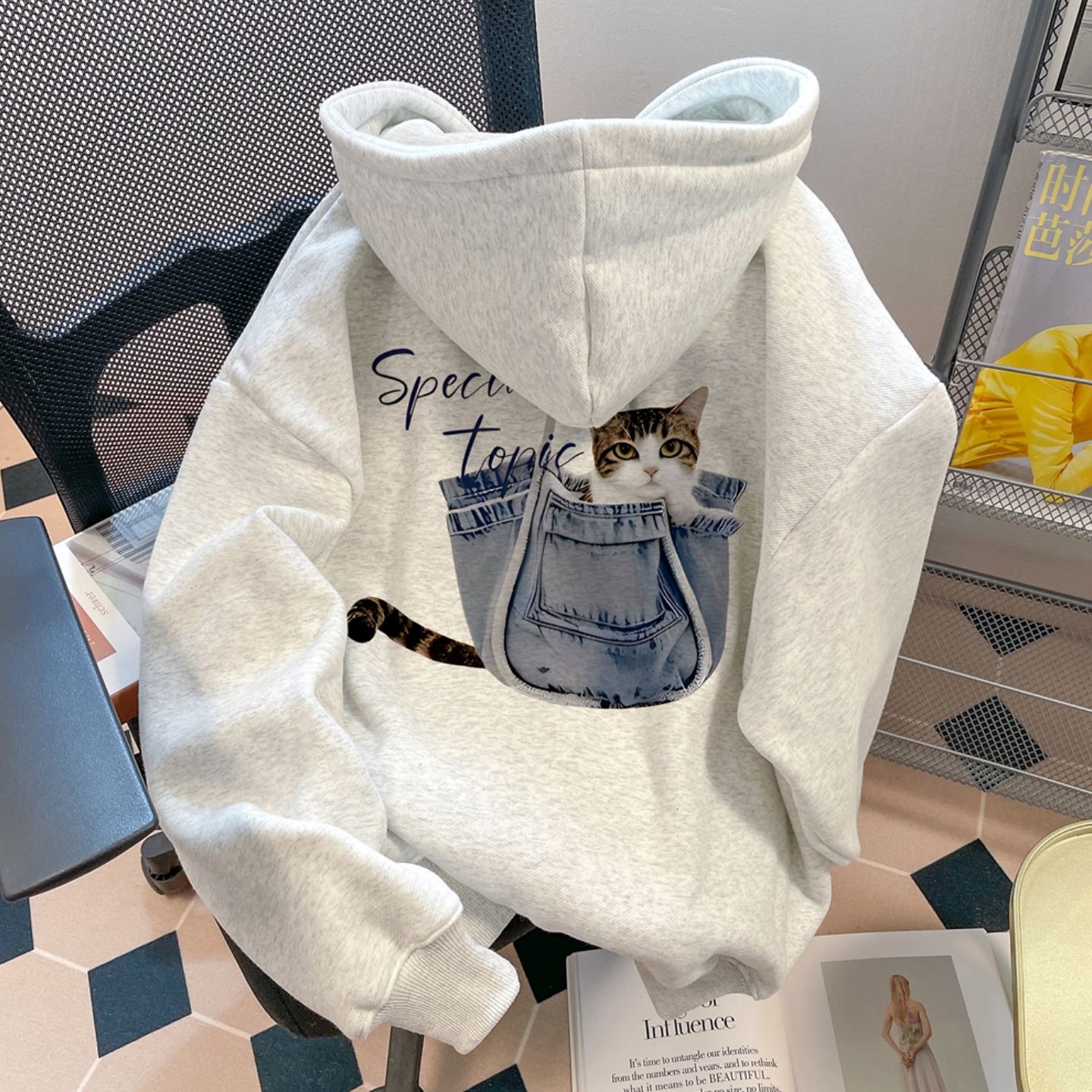 2025独特超好看趣味猫咪卫衣女保暖秋冬加绒加厚百搭洋气连帽上衣