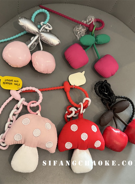 樱桃毛绒创意车钥匙扣弹簧创意书包挂件可爱耳机套CDD绳子
