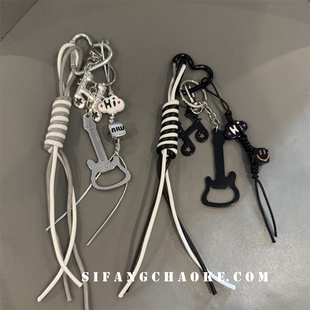 原创纯手工编绳字母挂件粉丝周边挂饰包挂钥匙扣闺蜜礼物吉他配件