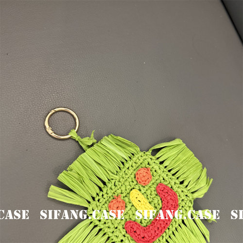 笑脸绿色车钥匙扣包包挂饰创意耳机套挂绳书包挂链