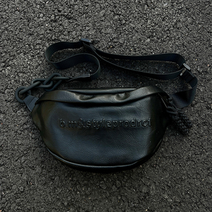 2025时尚新款休闲胸包斜挎包学生上班通勤包男女后背包pu高级潮牌