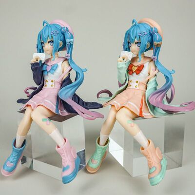 初音马卡龙手办水手服初音二次元美女摆件模型机箱坐姿压泡面公仔
