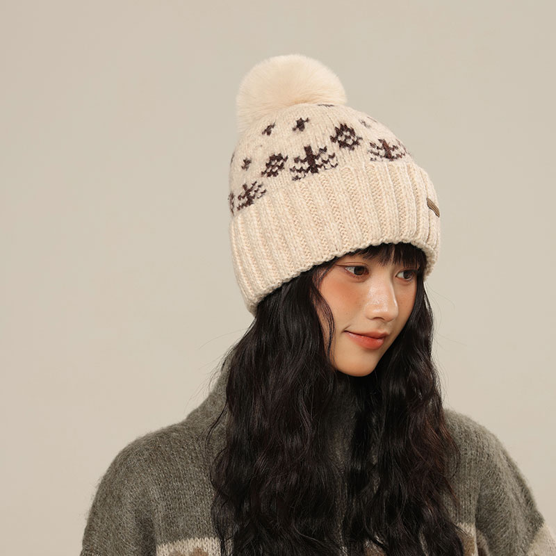 毛线帽女秋冬季单层加厚保暖毛球套头帽2025新款混色针织护耳帽子