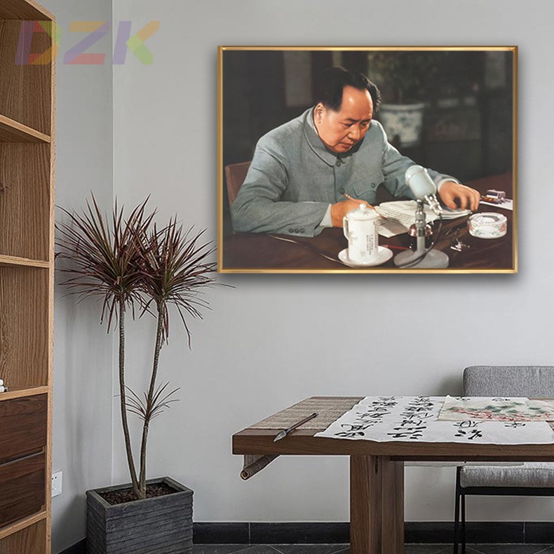 毛主席像墙画毛爷爷伏案书写画像伟人客厅玄关壁挂画铝合金装饰c9