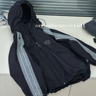 韩国男童冲锋衣外套秋装连帽2025新款儿童夹克户外防水春秋款上衣