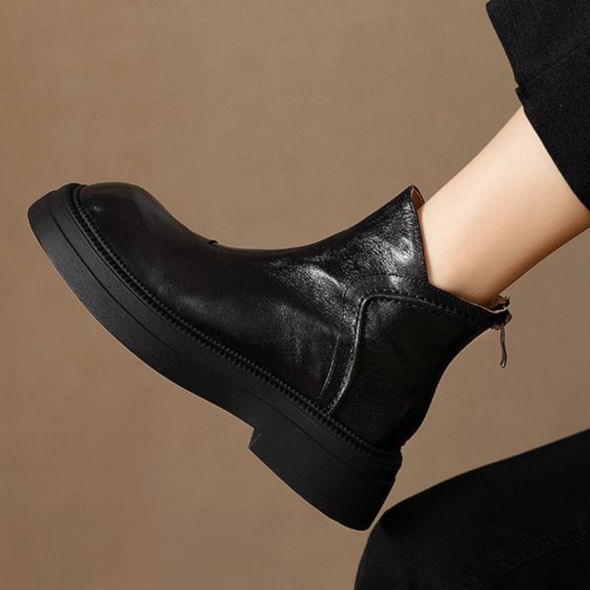 圆头复古百搭厚底英伦风加绒短靴