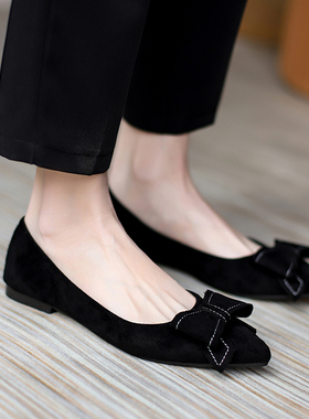 尖头单鞋女2025春季新款气质英伦风黑色平底软底蝴蝶结职业工作鞋