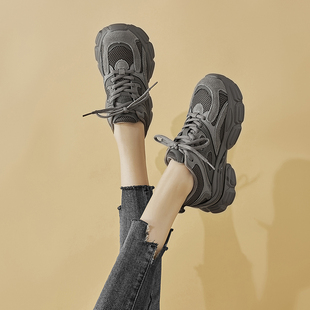 轻便厚底休闲百搭运动鞋 时尚 女2025春秋新款 复古显脚小真皮老爹鞋