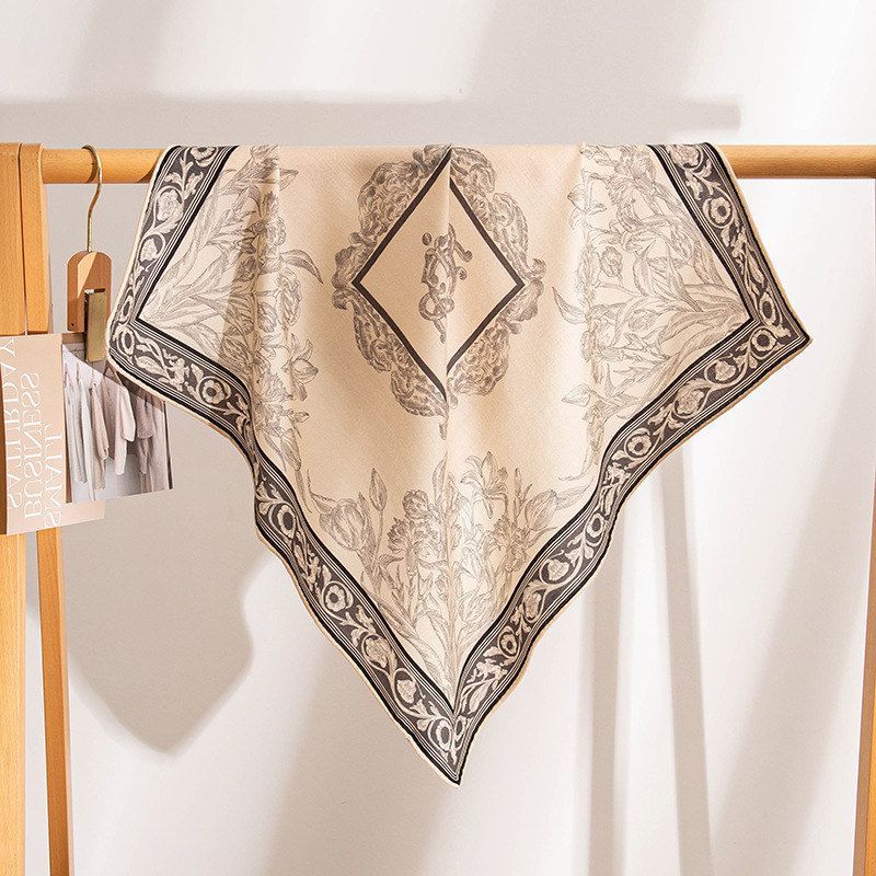 丝毛乱花藤羊毛围巾真丝丝巾大