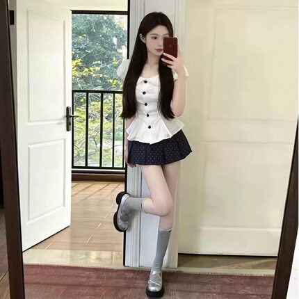韩系甜妹纯欲套装女夏季泡泡袖收腰白衬衫高腰波点百褶短裙两件套