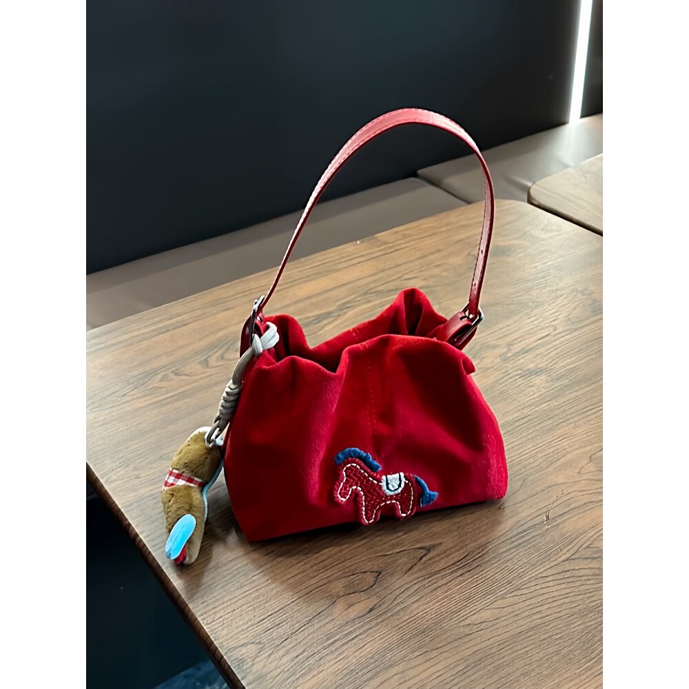 刺绣小马束口包2026新款百搭通勤大容量斜挎包红色单肩包新年礼物