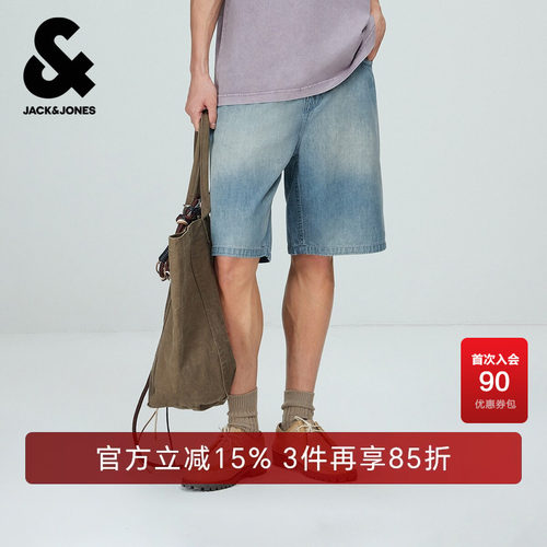 廓型牛仔短裤，纽扣腰头，拉链门襟