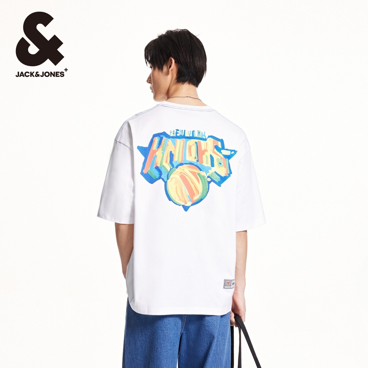 杰克琼斯NBA联名夏季新款纽约尼克斯队涂鸦印花纯棉男短袖T恤男装