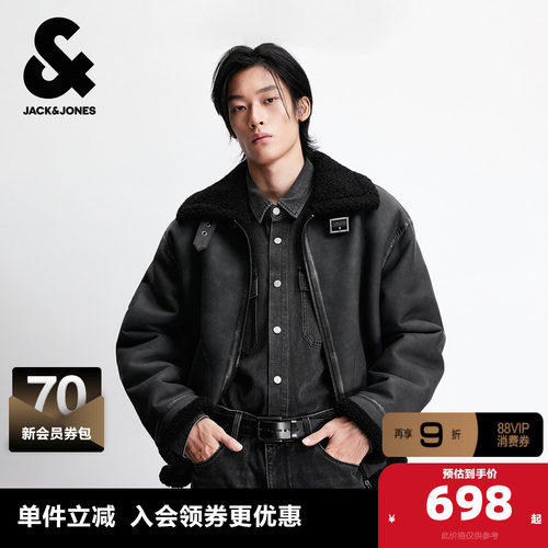 常规版型，翻领领型，领口皮带装饰