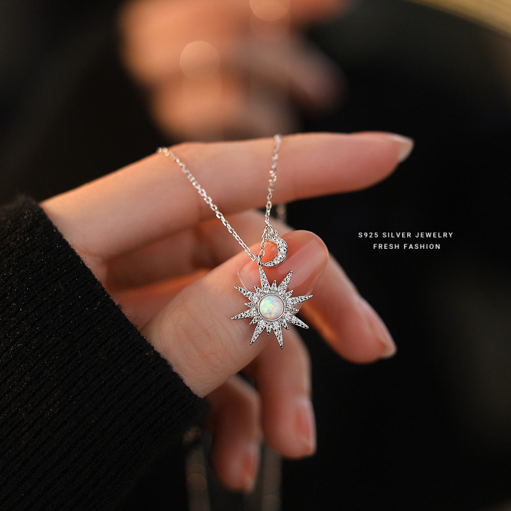 s925纯银八芒星月牙欧泊石项链女