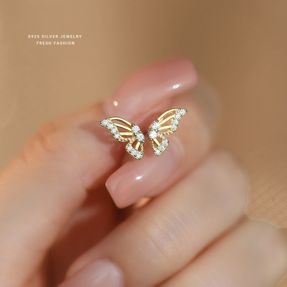 S925银镂空蝴蝶翅膀镶锆石耳钉女