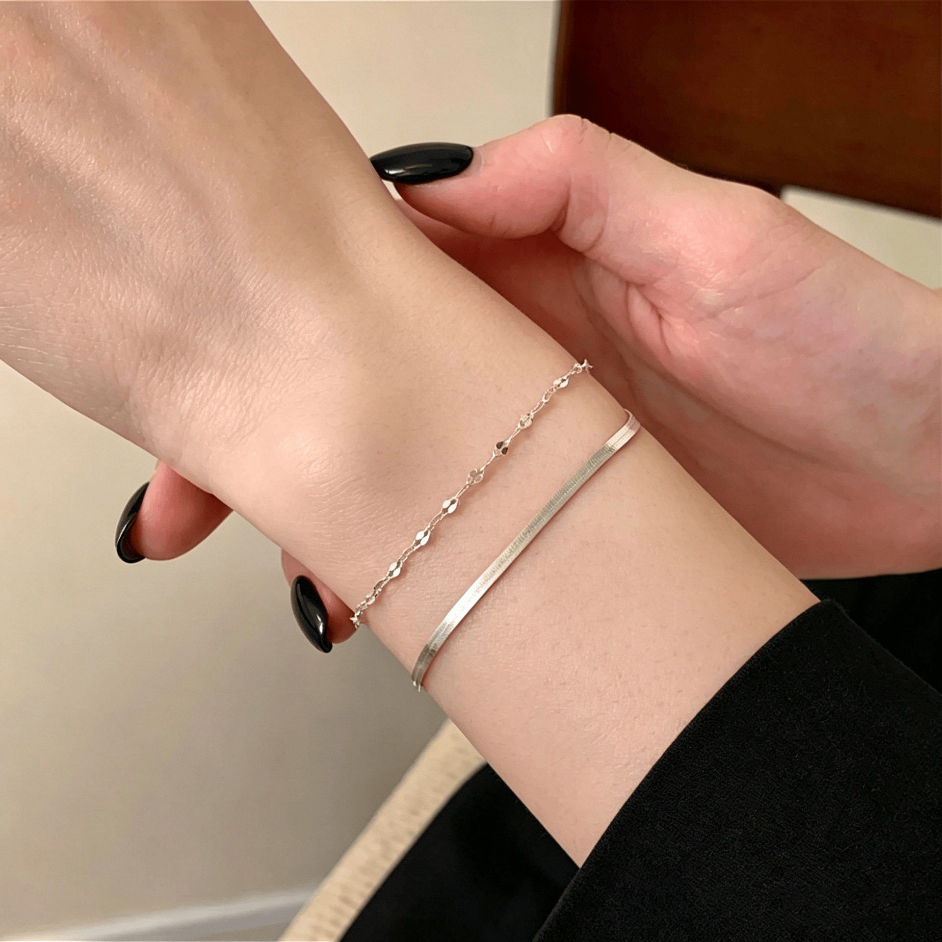 S925纯银小众手链轻奢极简波光波