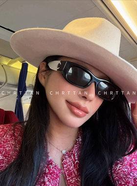 CHRTTAN 酷飒又带点温柔！26ss 拼色字母宽边防晒遮阳墨镜 男女