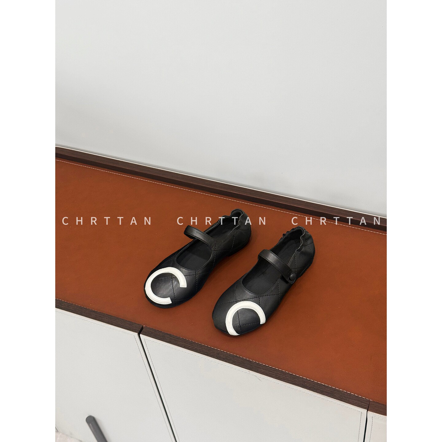 CHRTTAN 零负重超薄软平底!26ss 菱格拼色字母一字扣浅口单鞋 女