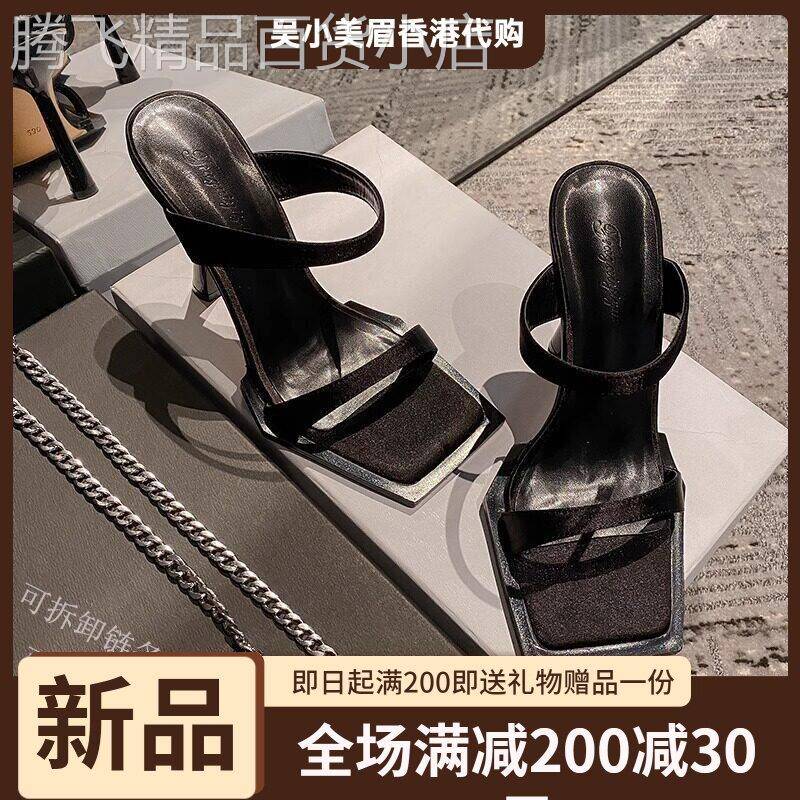 香港2026年夏季方头露趾一字高跟鞋链条真皮女鞋细跟黑色性感凉鞋