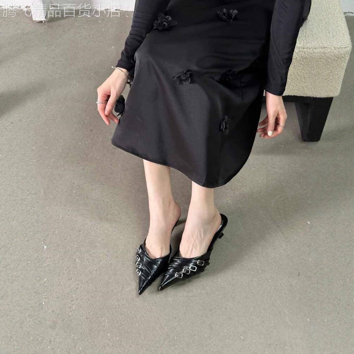潮牌包头尖头半拖鞋女2026春夏时尚皮带扣凉拖高跟中跟细跟穆勒鞋