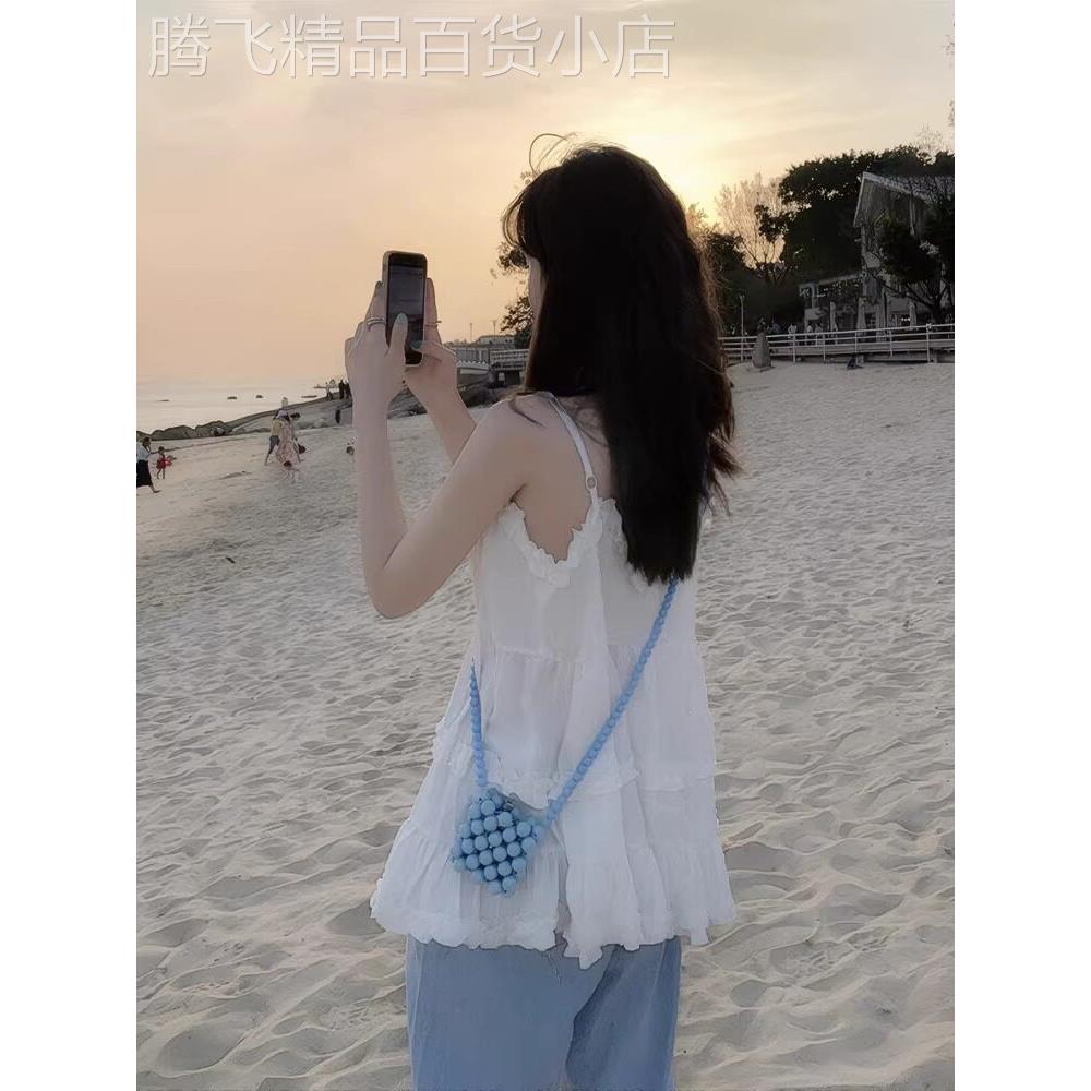 日系白色V领小吊带设计感背心女夏季无袖海边度假小众木耳边上衣
