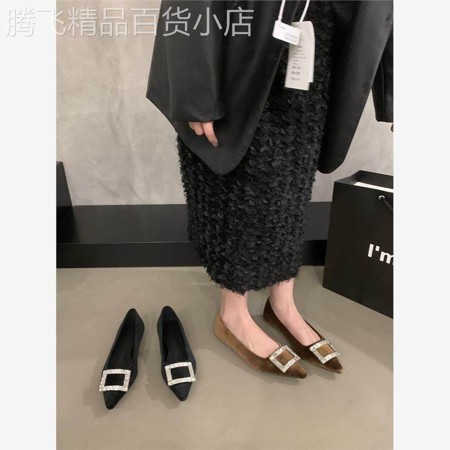 潮牌平底尖头黑色绒面单鞋女鞋子2024新款冬季浅口水钻气质工作鞋